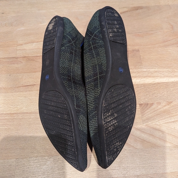 Green Patterned Rothy - Picture 2 of 3